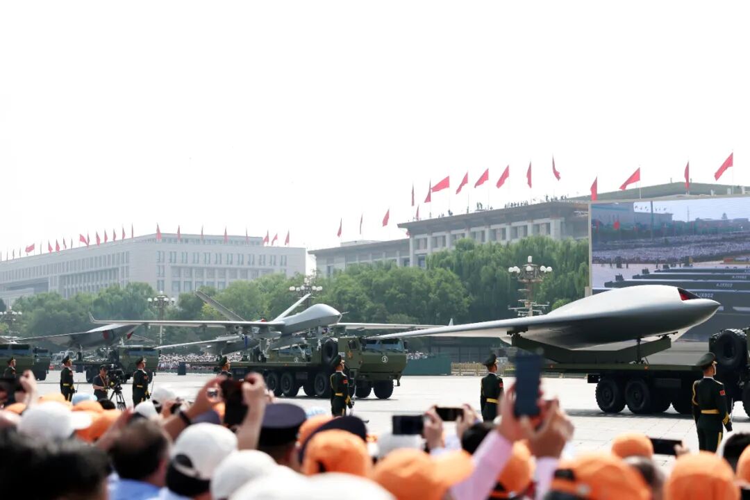 阅兵式上29型125架军机空中受阅，，航空应抢救援装备系统化生长和市场化应用新效果将在11月集中展示 新闻资讯 第6张